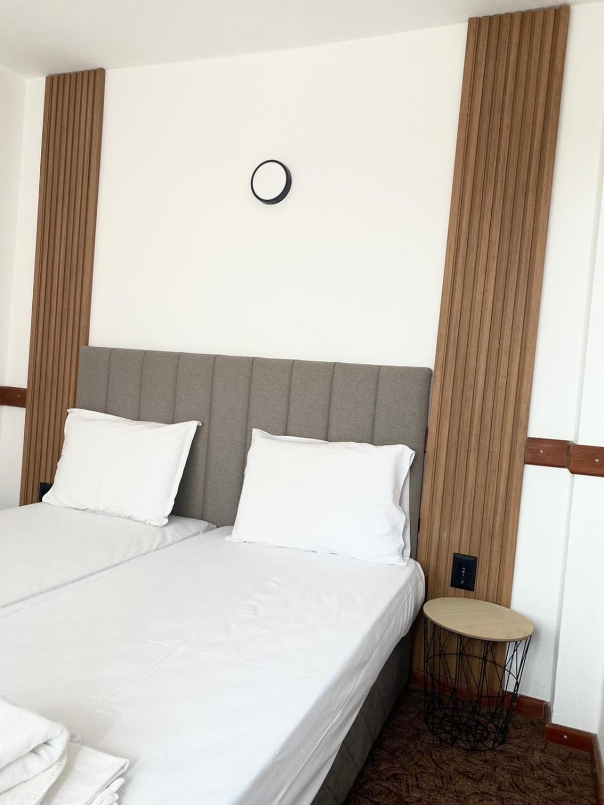 Хотел М1 Hotell Primorsko Exteriör bild